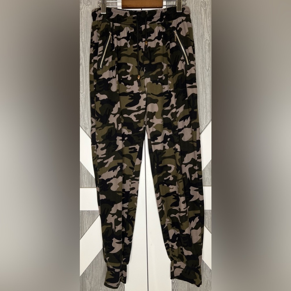 D22.05 Indero Camouflage Jogger Pants L/XL - Picture 4 of 9